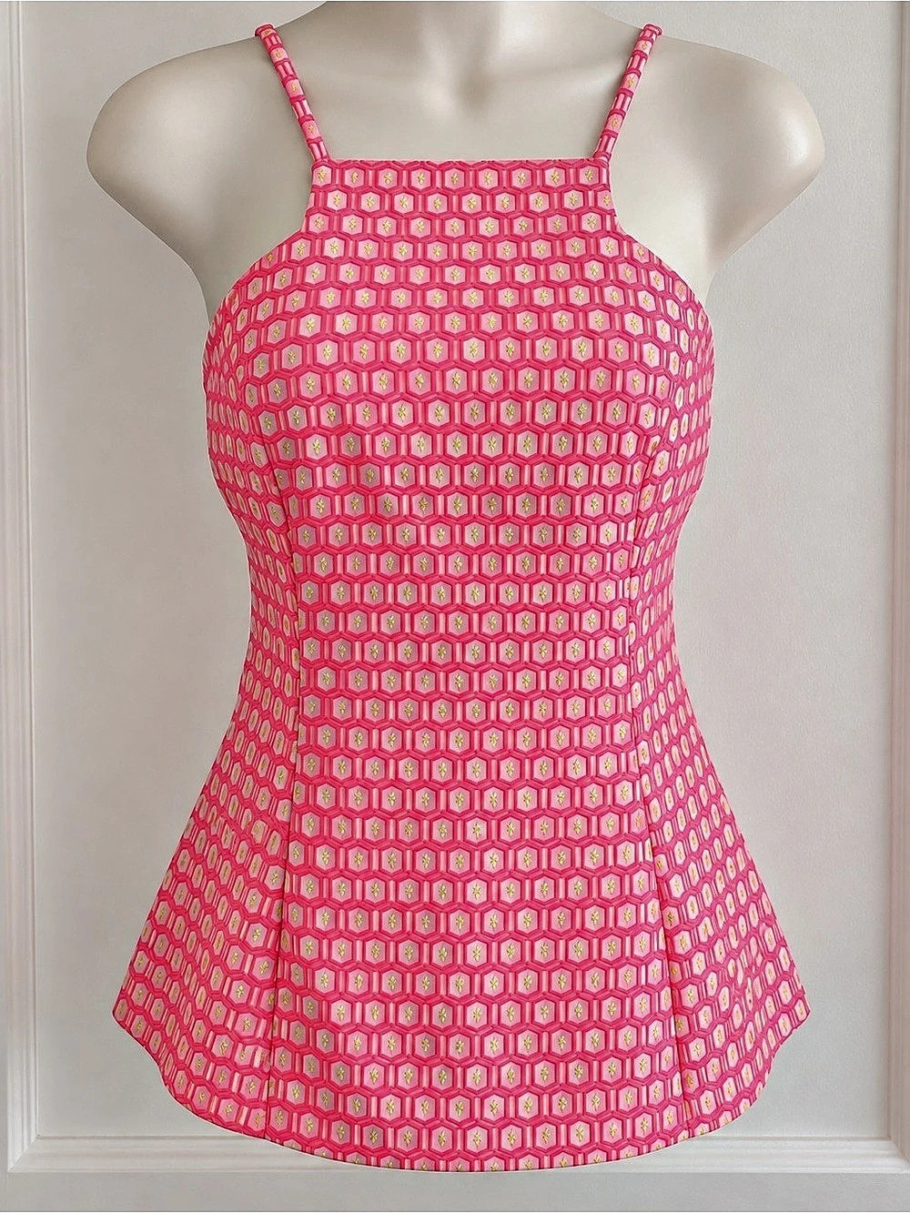Lilly Pulitzer Geometric High Neck sleeveless in Pink & Yellow Top Size 6